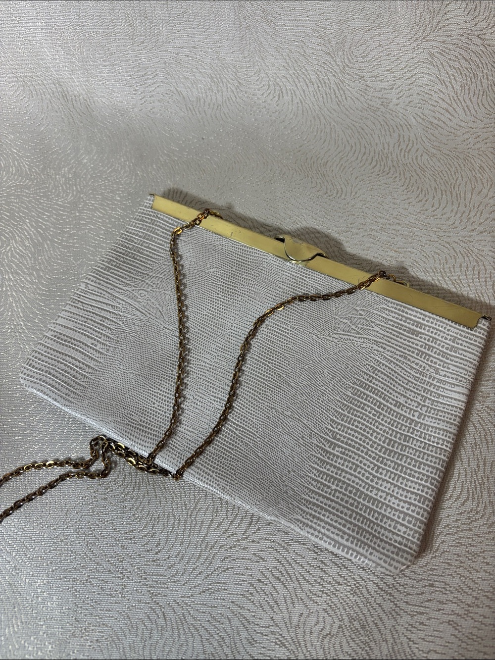 Vintage leather Etra Elegant White skinTexture Chain Clutch with Gold Trim 0276